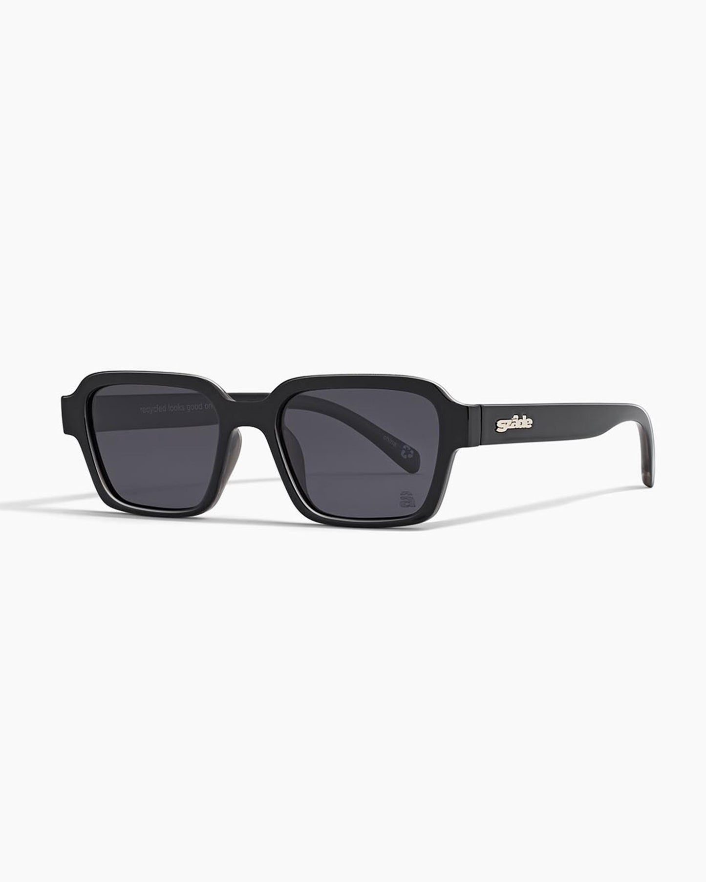 SZADE - booth; elysium black / ink polarised